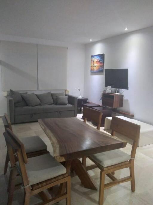 Apartamento Comodo Departamento Con Alberca. Playa del Carmen
